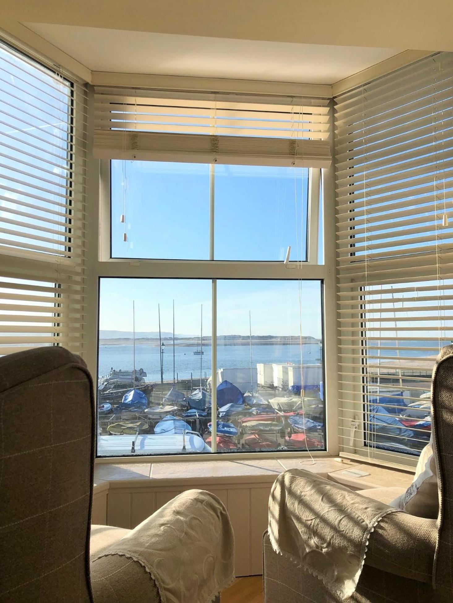 Popular Sea View Apartment Aberdyfi ภายนอก รูปภาพ